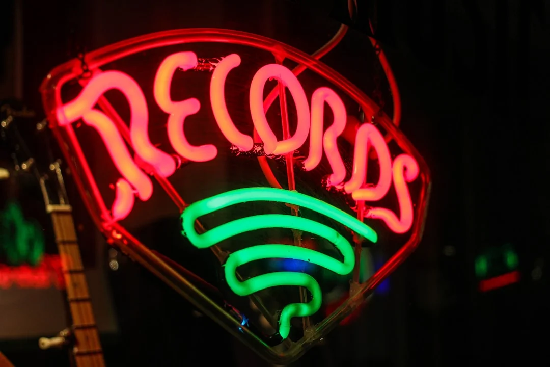 a neon sign that reads records on it